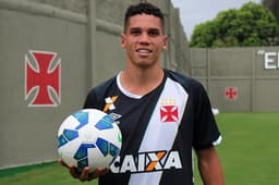 Paulinho é um dos destaques das categorias de base do Vasco. Veja a seguir na galeria LANCE! outras fotos da base do clube