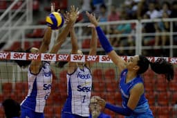 Rexona-Sesc leva a melhor no clássico e vence o Vôlei Nestlé