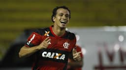Damião recebeu aval do Santos para permanecer no Flamengo
