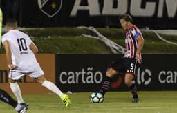 Lugano foi titular pela terceira vez na temporada, contra o ABC