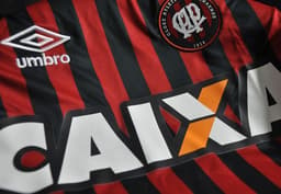 camisa atlético-pr caixa