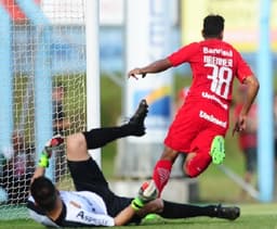 brener marcou o primeiro do Inter contra o São José (Foto: Reprodução / Twitter)