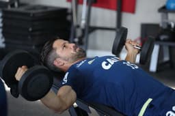 Diego na academia, dias antes do jogo contra o Atlético-PR