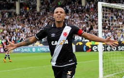 Confira a seguir a galeria especial do LANCE! com imagens da vitória do Vasco sobre o Bahia neste domingo