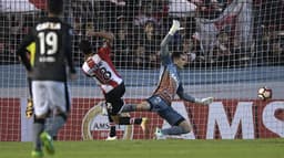 Estudiantes x Botafogo: confira imagens da partida na Argentina