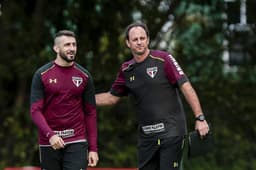 Pratto e Rogério Cen, que terá muito trabalho para armar o São Paulo