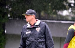 Rogério Ceni fez o último treino antes da viagem a Recife com portões fechados (foto:Érico Leonan / saopaulofc.net)