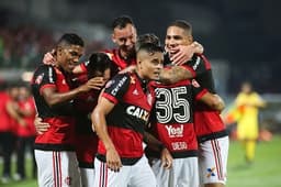 Flamengo 2 x 0 Santos: as imagens da partida na Ilha do Urubu