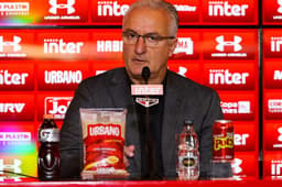 Dorival Júnior foi apresentado no São Paulo