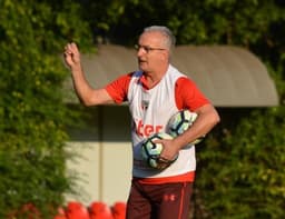 Dorival Júnior quer velocidade no ataque do São Paulo