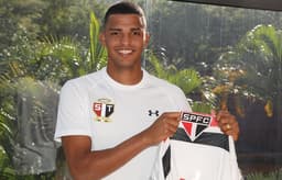 Aderllan assinou com o São Paulo até o fim de 2018