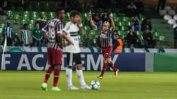 Coritiba 1 x 2 Fluminense: as imagens no Couto Pereira