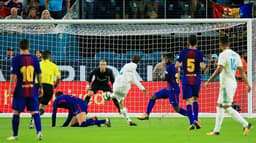 Real Madrid 2 x 3 Barcelona: as imagens do clássico