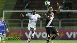 Vasco foi dominado pelo Cruzeiro e foi derrotado em casa por 3 a 0, nesta quinta-feira