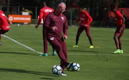 São Paulo se prepara para enfrentar o Vitória