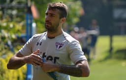 Pratto participou dos últimos 25 jogos do São Paulo e não é desfalque desde 8 de abril