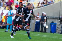 Fluminense 0 x 1 Vasco: as imagens no Maracanã