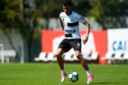 Nilmar, do Santos