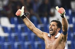 Com 5 goleiros na lista para concorrer ao prêmio, Buffon está na lista para ser escolhido o melhor goleiro da temporada