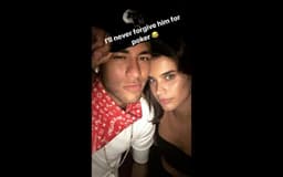 Neymar e Sara Sampaio se conheceram em 2015, quando jogaram uma partida de Poker. O brasileiro venceu