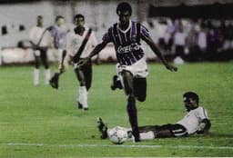 Primeiro campeão da Copa do Brasil, em 1989, o Grêmio foi muito mal na Libertadores de 1990, caindo na fase de grupos