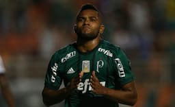 Borja comemora o golaço que marcou contra a Ponte Preta