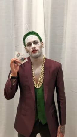 Neymar se transformou em Coringa no Halloween