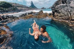 Bruna Marquezine e Neymar em Fernando de Noronha