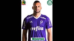 5,5 - Weverton - Fez uma boa defesa ao sair nos pés de Ricardo Oliveira, mas não conseguiu evitar os dois gols sofridos. No primeiro, rebateu para o meio da área.