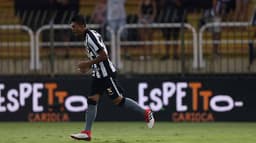 Kieza fez o gol do Botafogo na derrota para o Flamengo no último sábado. Confira a seguir a galeria LANCE!