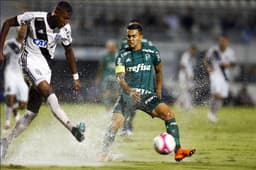 Precisando batalhar contra o adversário e contra o gramado, Ponte Preta e Palmeiras fizeram um jogo de baixíssima qualidade técnica e muitas disputas O placar de 0 a 0 ficou próximo de ser mexido pelo Verdão em lances de Guerra e Dudu, já a Ponte parou duas vezes em Jailson. Confira as notas do LANCE!. (Por Alexandre Guarigla - superraiox@lancenet.com.br)