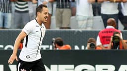 Rodriguinho foi o nome do Dérbi, vencido pelo Corinthians por 2 a 0. O meia abriu o placar contra o Palmeiras com uma pintura no primeiro tempo, deu caneta em Felipe Melo e ainda sofreu o pênalti que definiu o placar em Itaquera. Veja as notas do Timão (por Yago Rudá)