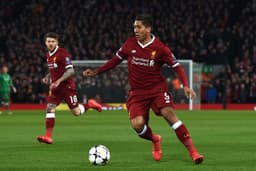 Roberto Firmino (Liverpool): O Liverpool já havia feito 5-0 na partida de ida e acabou se acomodando no jogo diante do Porto na Inglaterra. Empate sem gols. Firmino foi pouco acionado e acabou sendo substituído aos 15 do segundo tempo.