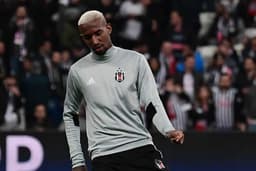 Anderson Talisca (Besiktas): Convocado por Tite para os dois últimos amistosos da Seleção antes da Copa, Talisca foi reserva no jogo contra o Bayern. O brasileiro entrou no lugar do holandês, Lens, aos 15 minutos do segundo tempo.