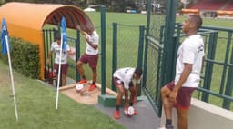 Treino elaborado pela comissão técnica no CT da Barra Funda