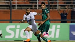 Diante de uma equipe bem organizada taticamente, o Santos cometeu erros que lhe custaram a derrota para o Palmeiras, no primeiro jogo da semifinal. O buraco nas laterais do campo e a falta de criatividade do meio foram determinantes para o insucesso do Peixe no clássico. Esperança de gols da equipe, Gabigol pouco apareceu e foi o pior do jogo (por Yago Rudá).