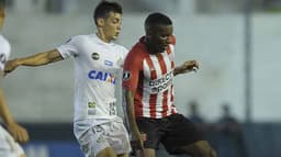 Na Argentina, pela terceira rodada da fase de grupos da Libertadores, o Santos venceu o Estudiantes por 1 a 0