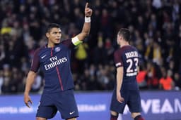 Thiago Silva (PSG) - O capitão da equipe, Thiago Silva, não teve dificuldades nenhuma para exercer a sua função contra o Monaco. Inofensivo, os Vermelhos e Brancos não deram trabalho para a defesa parisiense. Com a conquista, Thiago Silva conquistou o seu