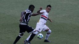 Ceará e São Paulo não saíram de um fraco empate por 0 a 0 no Castelão, em duelo válido pela segunda rodada do Brasileirão. Pelo Tricolor paulista, Everton, que chegou nesta semana e já estreou, teve atuação apenas discreta. Cueva e Nenê, que entrou na segunda etapa, foram os que mais tentaram pelo time visitante. Vejas as notas do LANCE! (por Ana Canhedo)