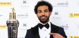 Salah... - Veja mais em https://esporte.uol.com.br/futebol/campeonatos/ingles/ultimas-noticias/2018/04/22/associacao-escolhe-salah-como-melhor-jogador-da-temporada-na-premier-league.htm?cmpid=copiaecola