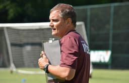 Diego Aguirre vai para seu 10° jogo no comando do São Paulo