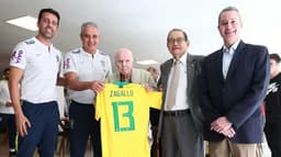 Visita Zagallo seleção