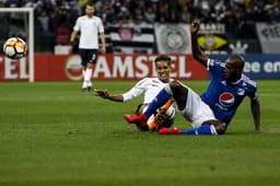 O Corinthians foi melhor do que o Millonarios (COL) na noite desta quinta-feira em duelo pela Copa Libertadores, mas não aproveitou as chances e perdeu por 1 a 0 na Arena. Os homens de frente tiveram boas chances, desperdiçaram, faltando precisão. Balbuena acabou errando no lance do gol colombiano, marcando por Carrillo Ele entrou e acabou decidindo o jogo. (Notas por Marcio Porto)