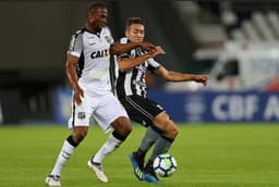 Confira a seguir a galeria especial do LANCE! com imagens de Jean com a camisa do Botafogo