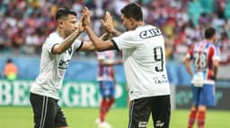 Com um a menos, o Botafogo foi valente, esteve três vezes à frente do placar, mas gol do Bahia aos 48 minutos do segundo tempo impediu a vitória da equipe carioca. O atacante Kieza foi o melhor do time com dois gols típicos de um centroavante. Veja as notas ( por Lazlo Dalfovo)