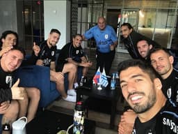 Luis Suárez é um dos jogadores que mais posta imagens da concentração