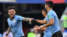 O Uruguai venceu a Rússia por 3 a 0 e garantiu a primeira colocação do Grupo A. Suárez, Cavani e Cheryshev (contra) fizeram os gols&nbsp;