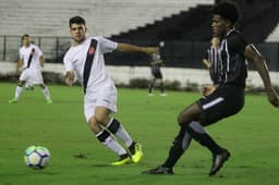 Vasco x Corinthians no Campeonato Brasileiro Sub-20. Confira a seguir outras imagens na galeria especial do LANCE!