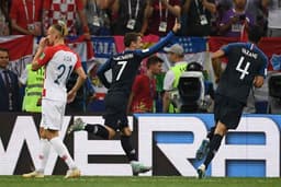 A França não jogou bonito, mas foi muito eficiente e fez 4 a 2 na Croácia, levando o título da Copa do Mundo de 2018. Mandzukic, contra, Griezmann, Pogba e Mbappé marcaram os gols franceses. Confira a seguir as notas dos jogadores (por Luiza Sá)