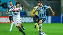 Grêmio e São Paulo chegam a última rodada empatados em pontos, mas com vantagem gaúcha no número de vitórias. Mais do que uma posição na tabela, o quarto lugar representa uma vaga direta na fase de grupos da Libertadores da América de 2019. O quinto colocado terá que enfrentar a segunda fase da competição e correr o risco de enfrentar adversários perigosos. Confira os times&nbsp; já classificados e aqueles que podem disputar as fases iniciais do torneio.